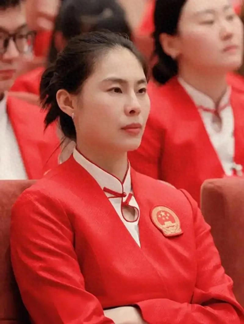不仅帮助中, https