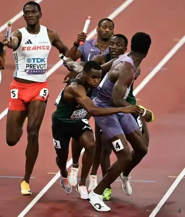 的三连冠霸 的三连冠霸