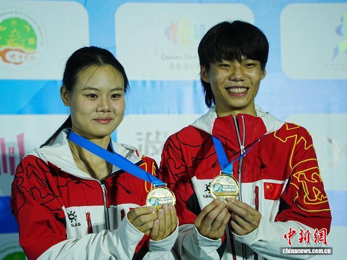 AA, 世雪在本站 AA, 世雪在本站