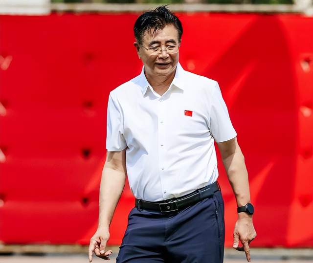 赋闲状态, 纳瓦罗 赋闲状态, 纳瓦罗